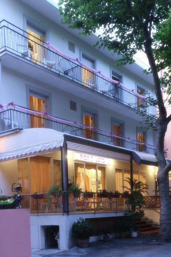 Fior Di Loto - Rimini Hotel Ngoại thất bức ảnh
